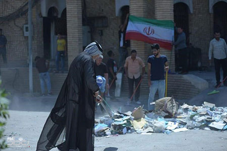 عراقی‌ها،کنسولگری ایران در بصره را نظافت کردند+عکس
