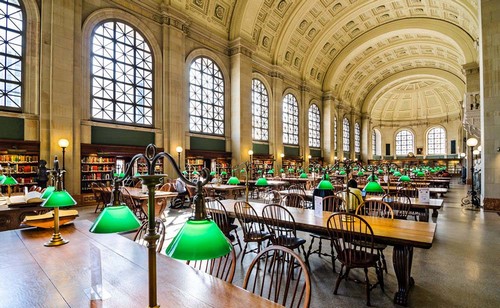 عکس های باورنکردنی از زیباترین کتابخانه دنیا در آمریکا
